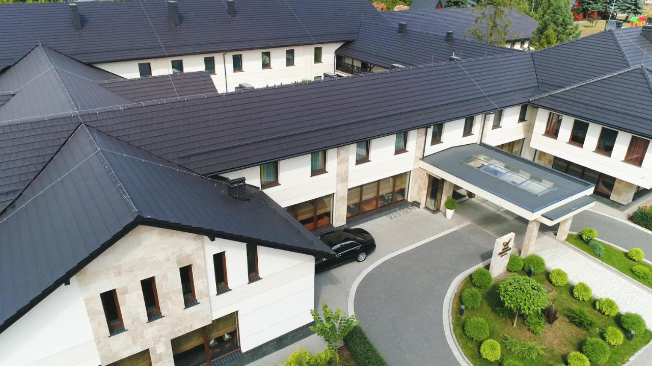 Hotel Amazonka Conference And Spa 切霍齐内克 外观 照片